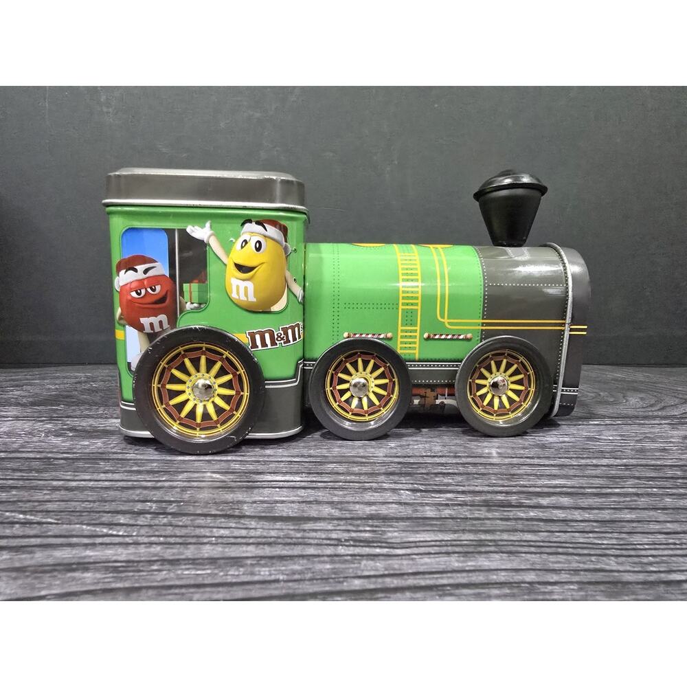 2017 M&M's Christmas Express Tin Train Locomotive Engine Green Yellow Red EUC